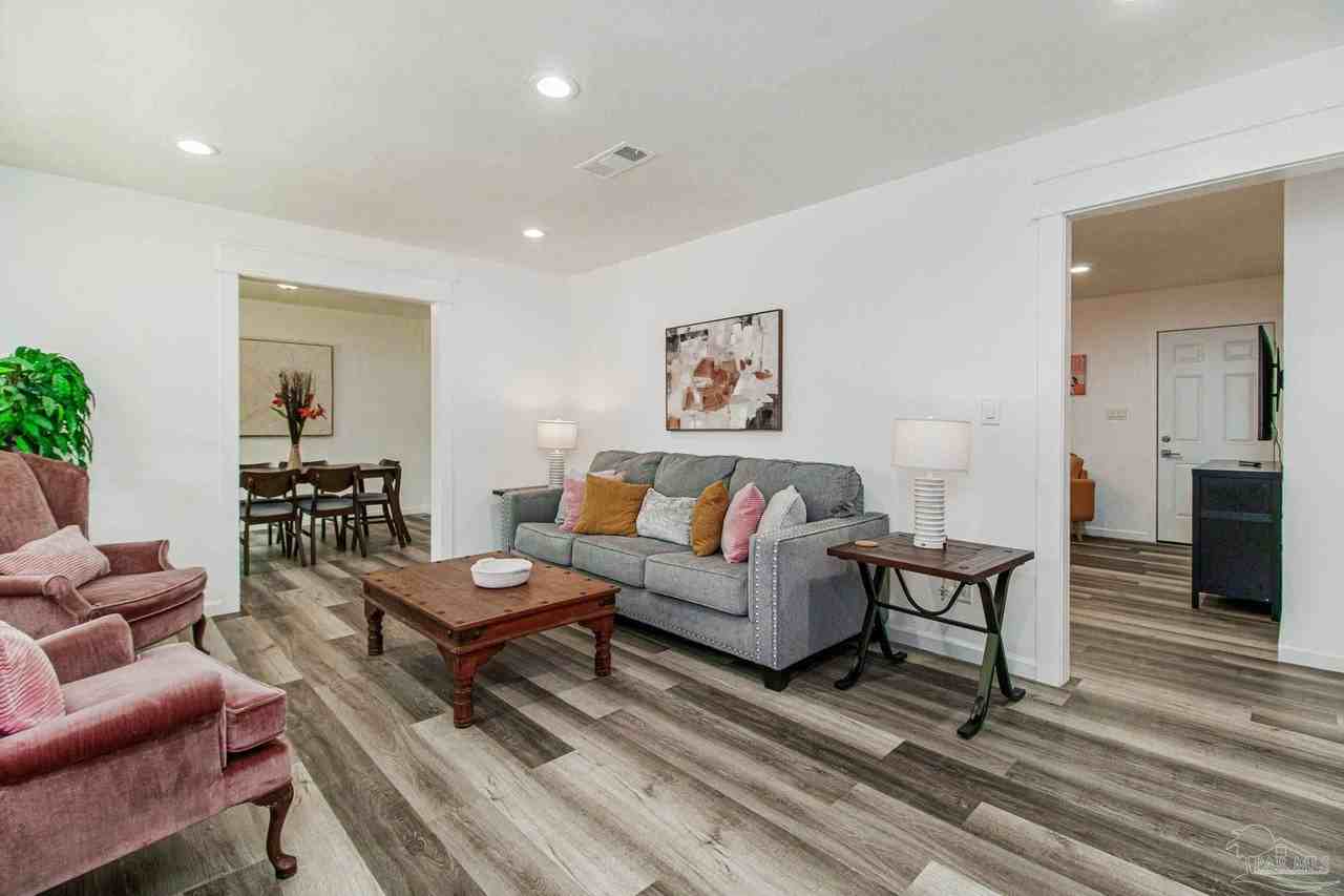 100 Mango St - Photo 2 of 40