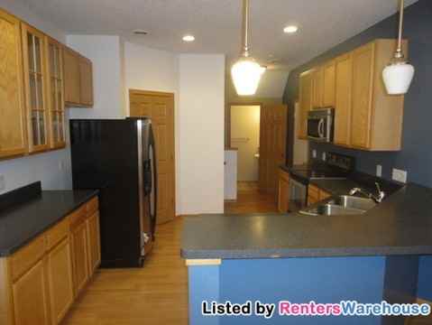 17147 Monroe Ct NW - Photo 2 of 9