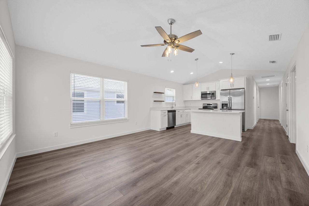 940 Collier Boulevard - Photo 4 of 26