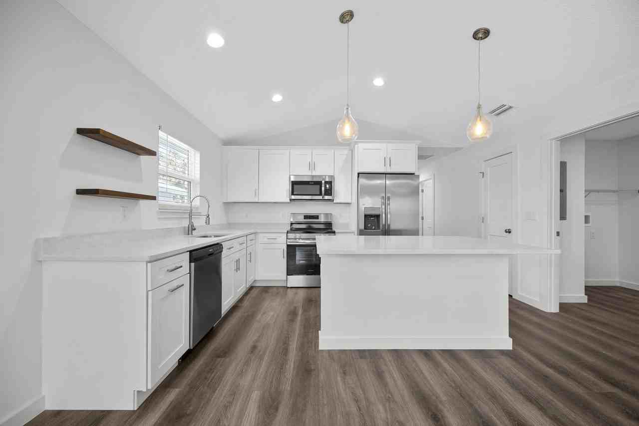 940 Collier Boulevard - Photo 6 of 26