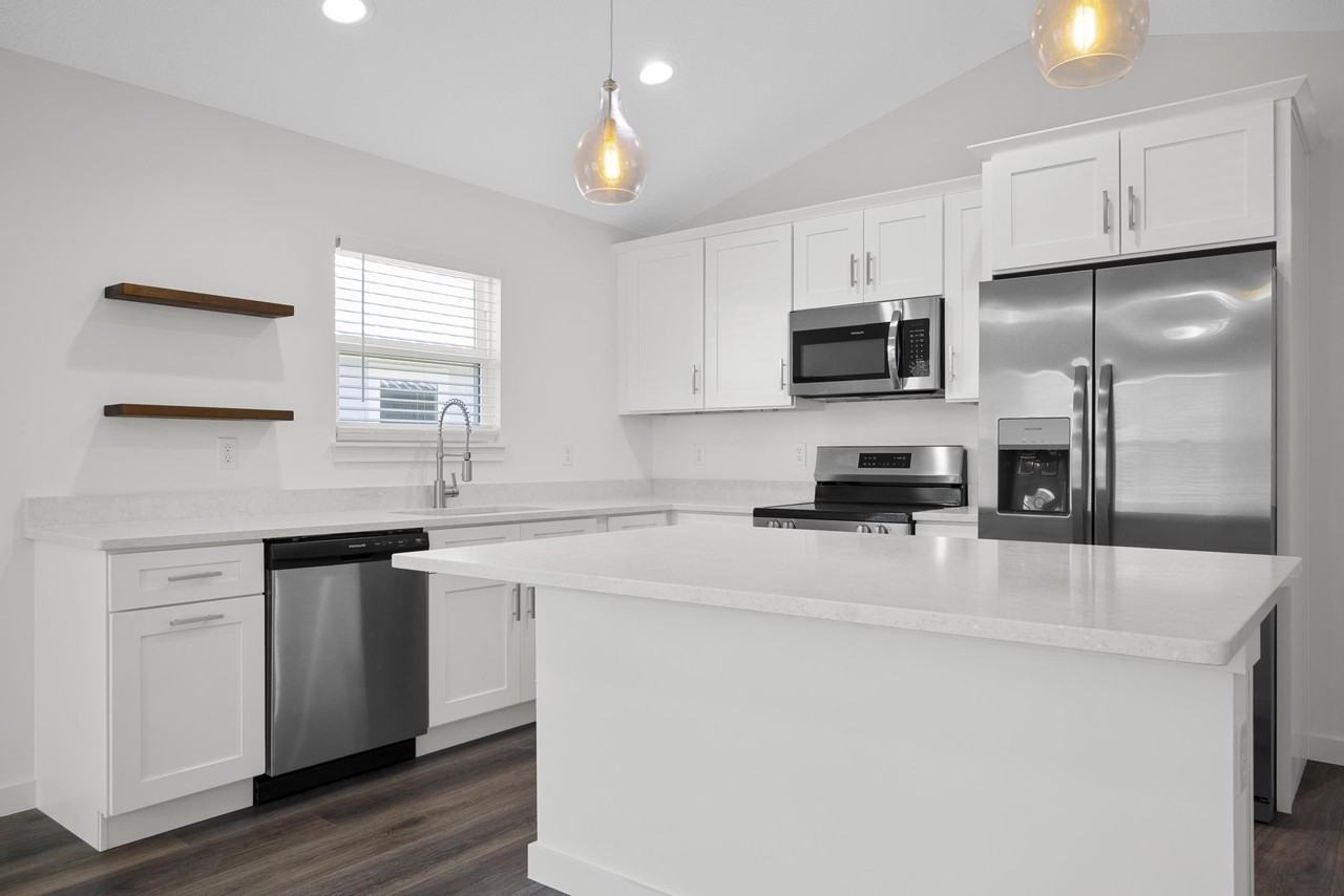 940 Collier Boulevard - Photo 7 of 26