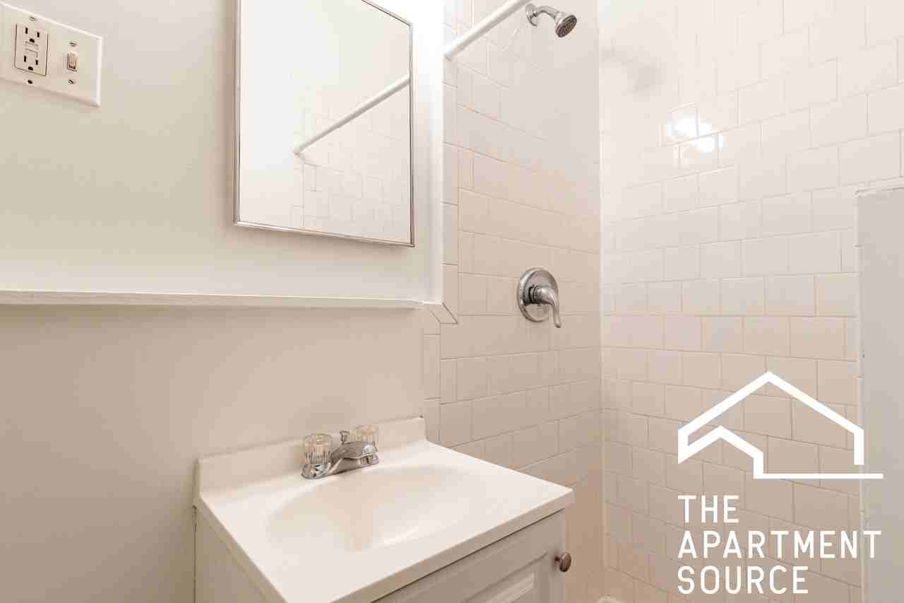 540 W Wellington Ave #012 - Photo 4 of 5