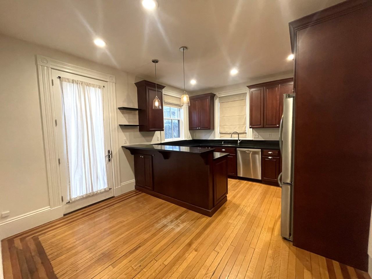 158 Cypress St - Photo 2 of 25