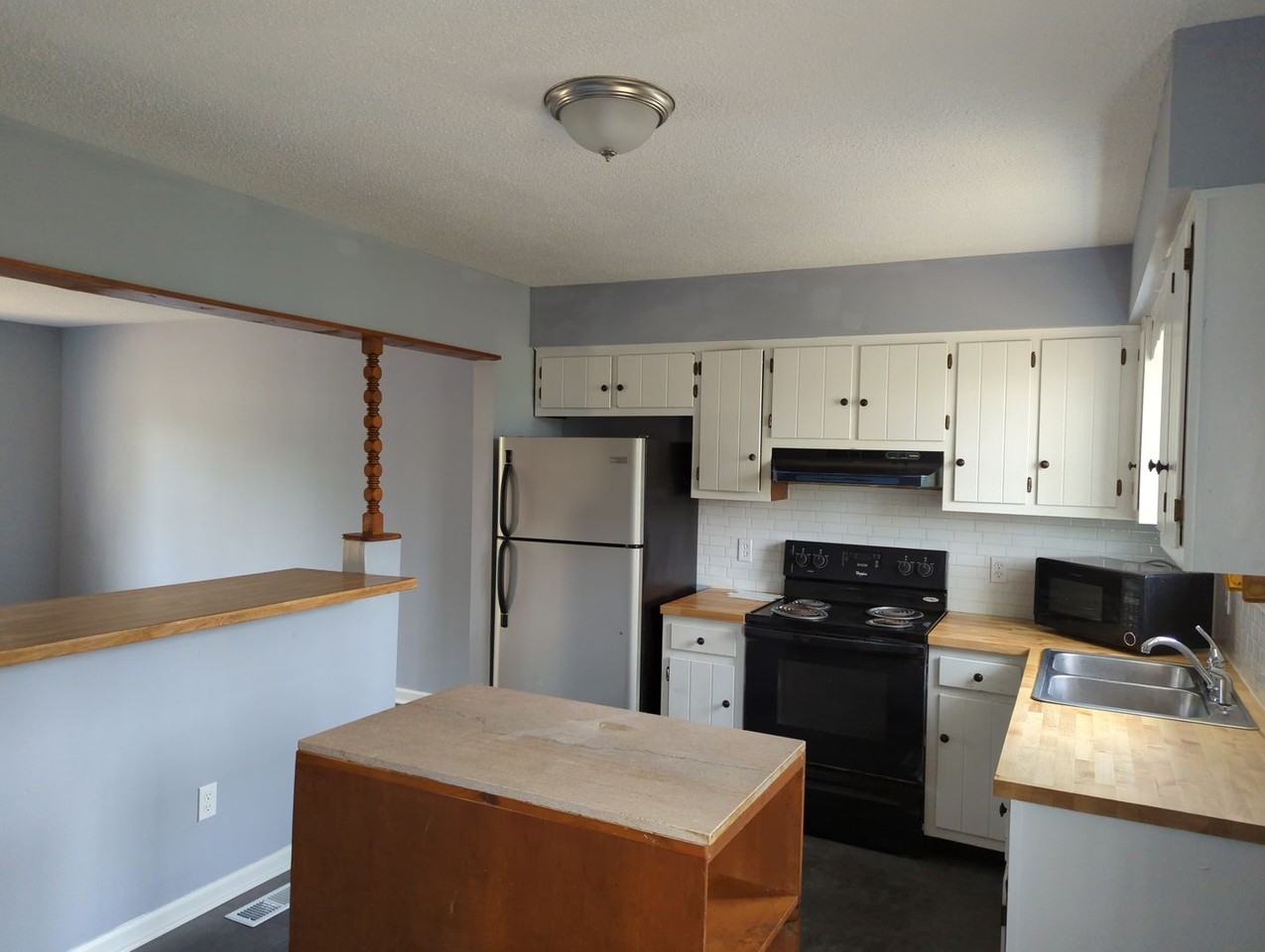 1605 Wendy Cir - Photo 4 of 21
