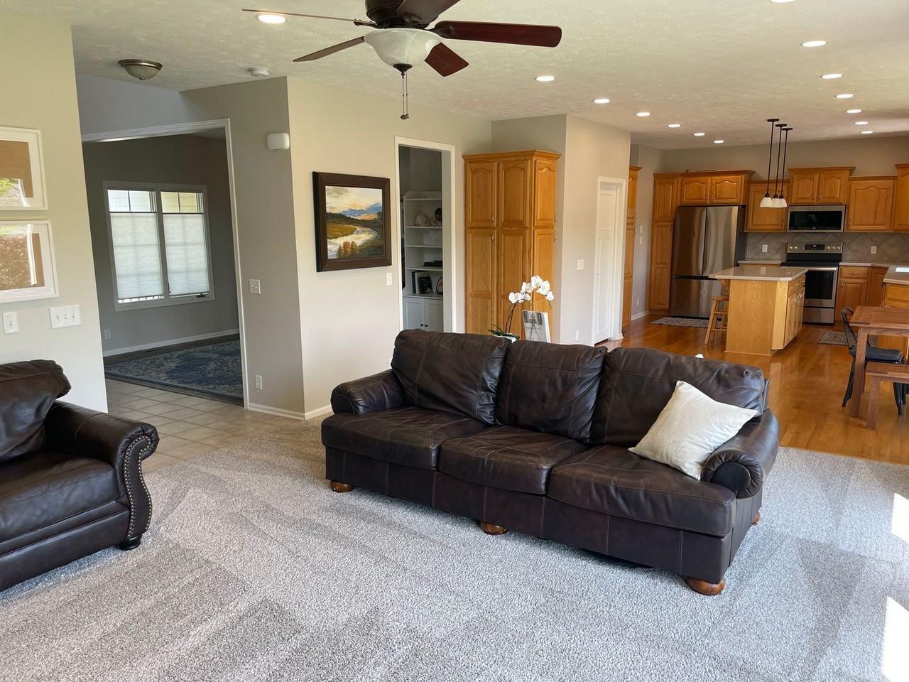 11911 S 48th St - Photo 6 of 36