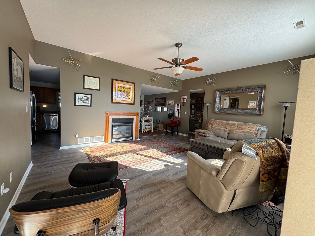 2603 Oakfield Dr - Photo 2 of 32
