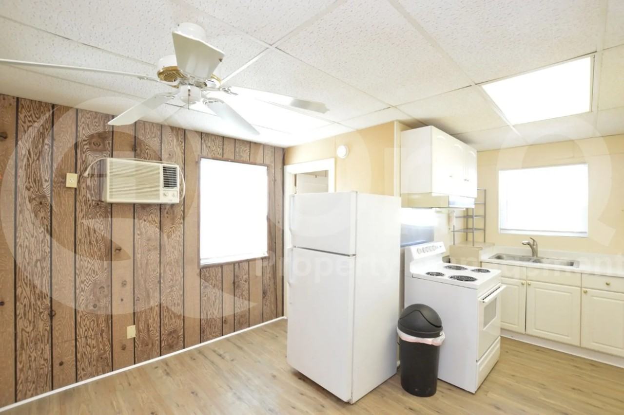 901 N Arbor Ave - Photo 2 of 9