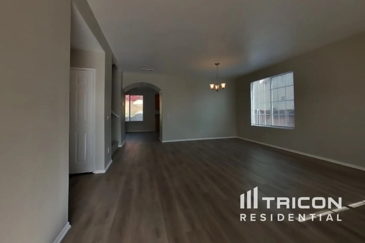 28814 Galaxy Way Menifee CA - Photo 3 of 22