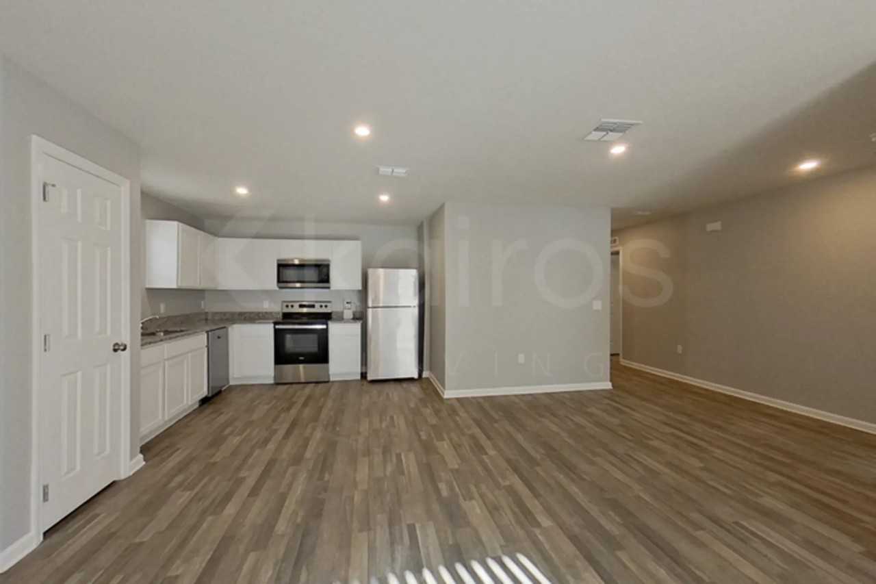 1713 Nebraska Loop - Photo 3 of 15