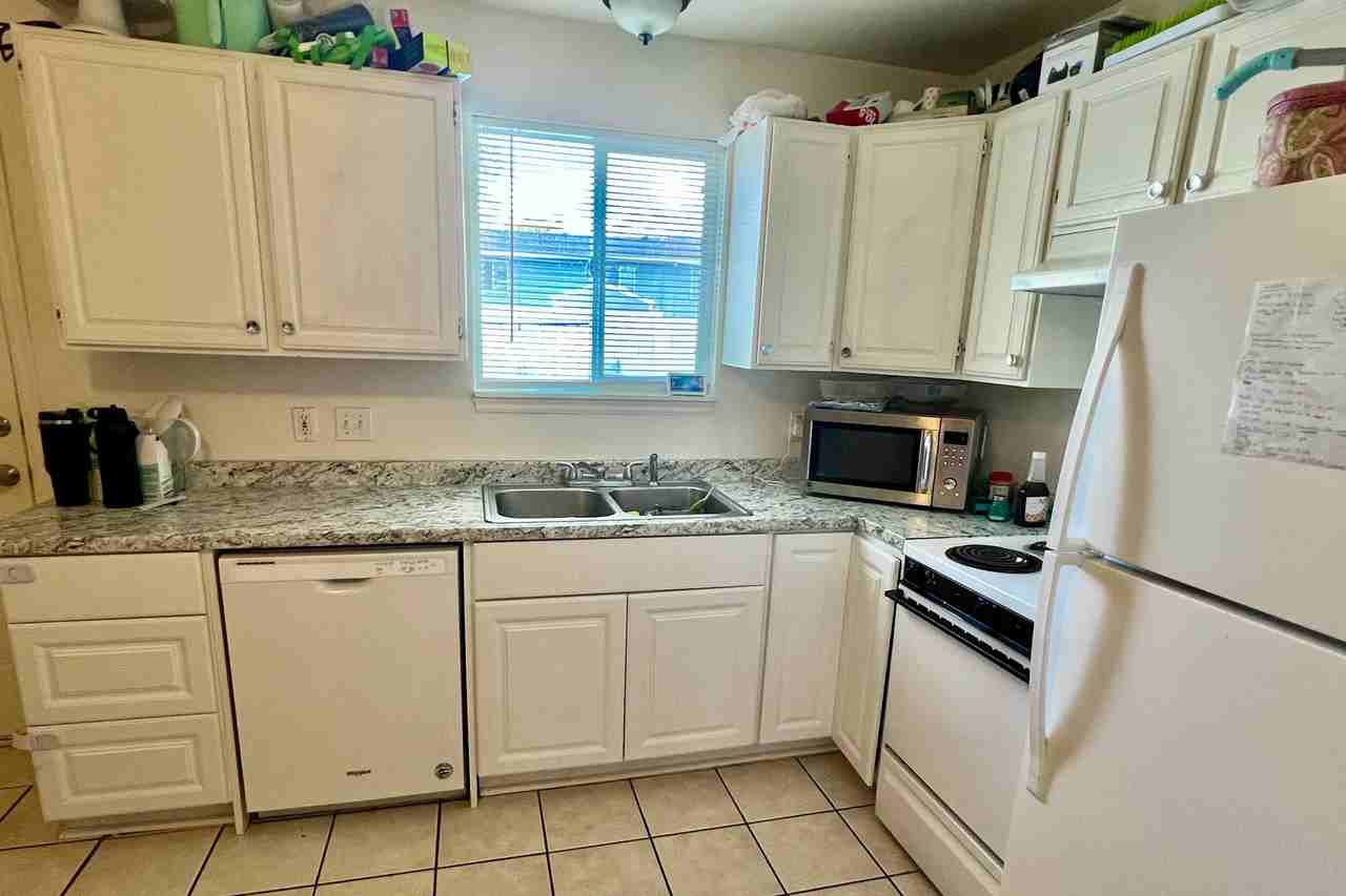 682 N 400 W - Photo 3 of 14