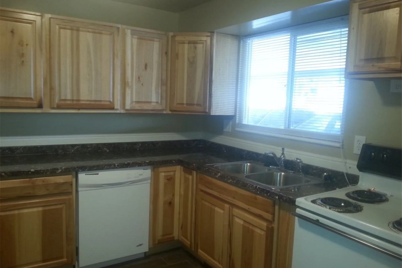 900 N Main St - Photo 3 of 6