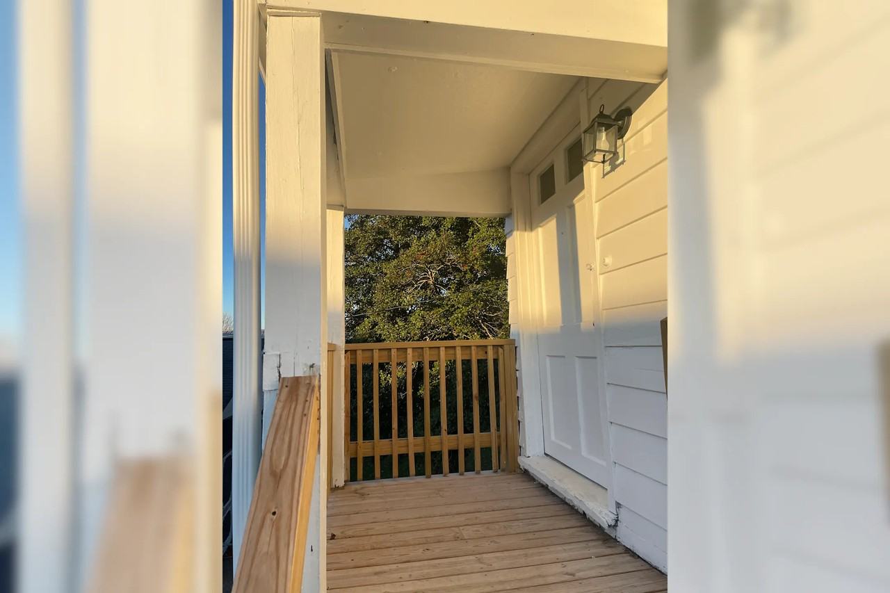 2216 Mount Vernon Ave - Photo 2 of 12