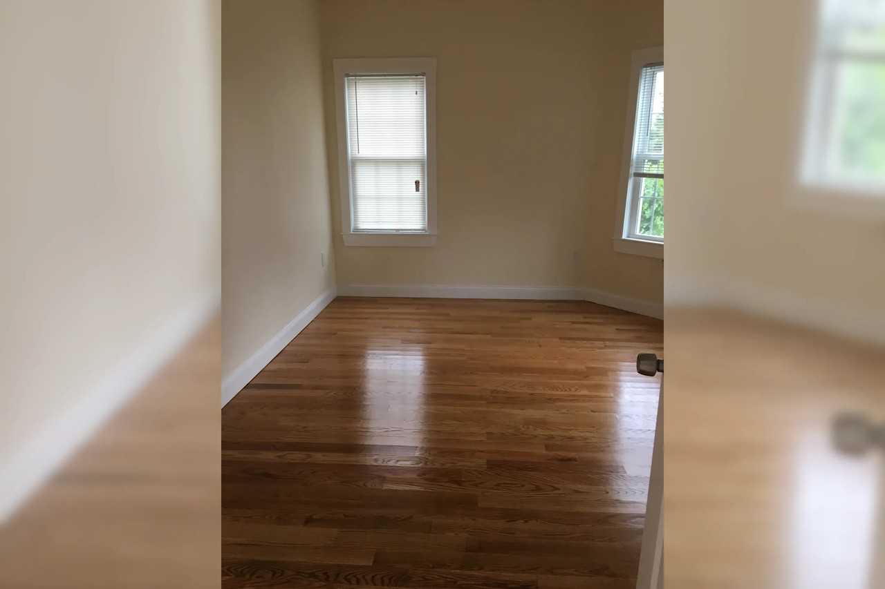 69 Varney St - Photo 2 of 10