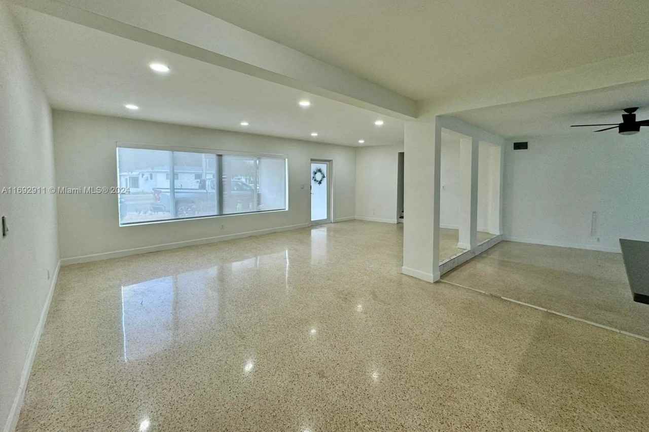 50 Ne 125th St - Photo 3 of 17