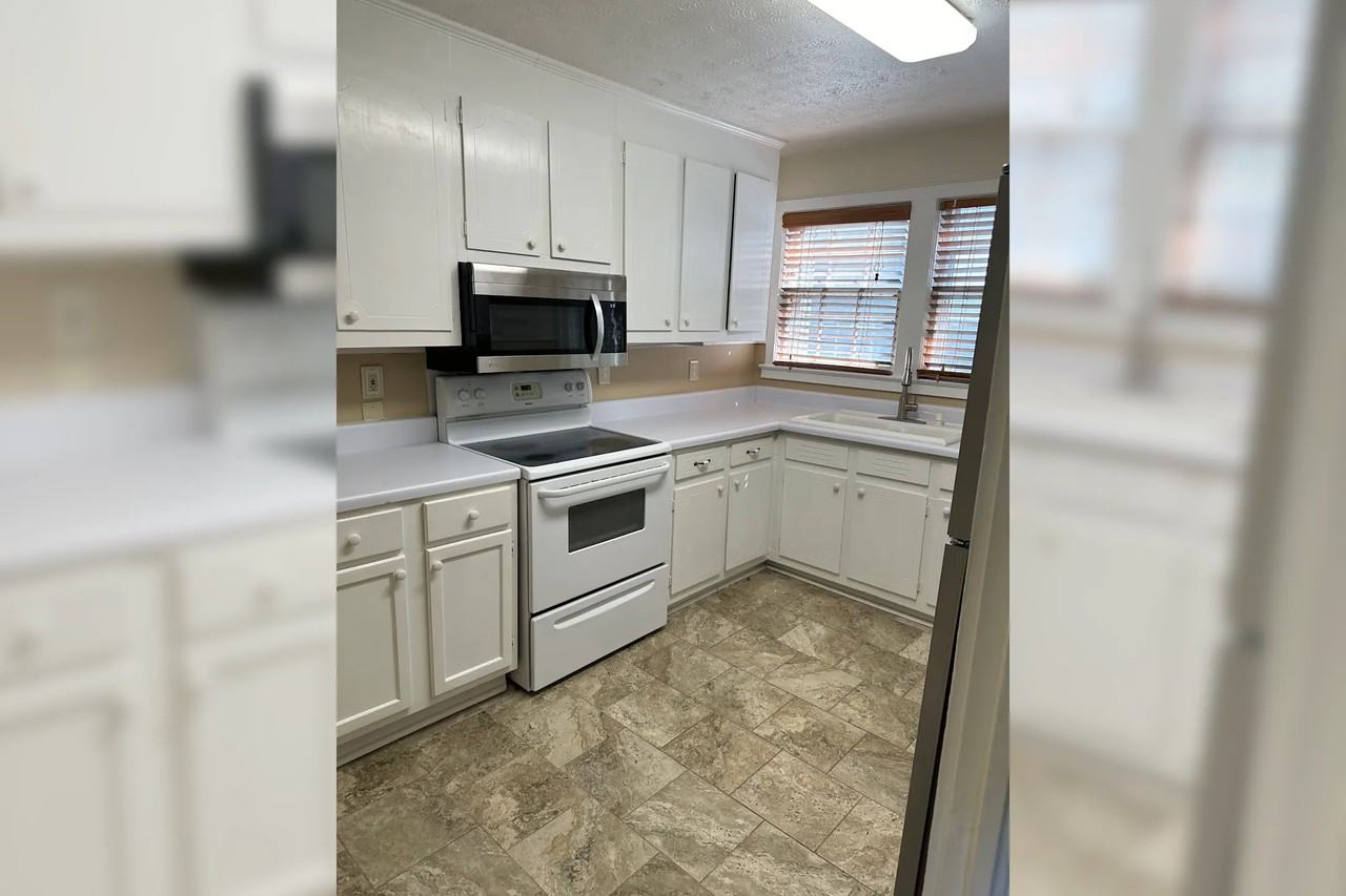 105 Waccamaw Ave - Photo 2 of 11