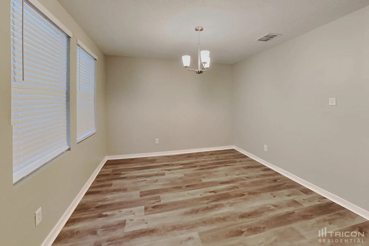 3052 Crimson Clover Drive Lancaster TX - Photo 3 of 15