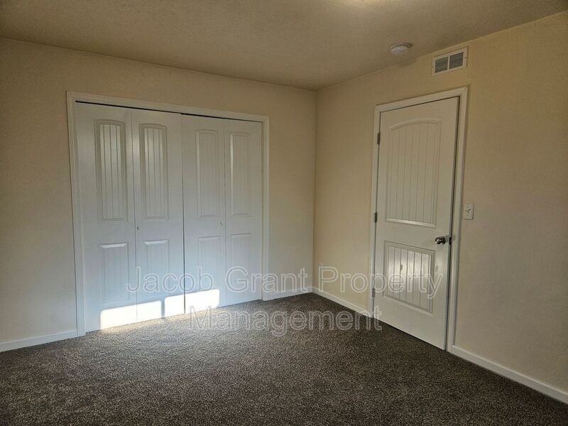 3030 Golden Rod Dr - Photo 6 of 12