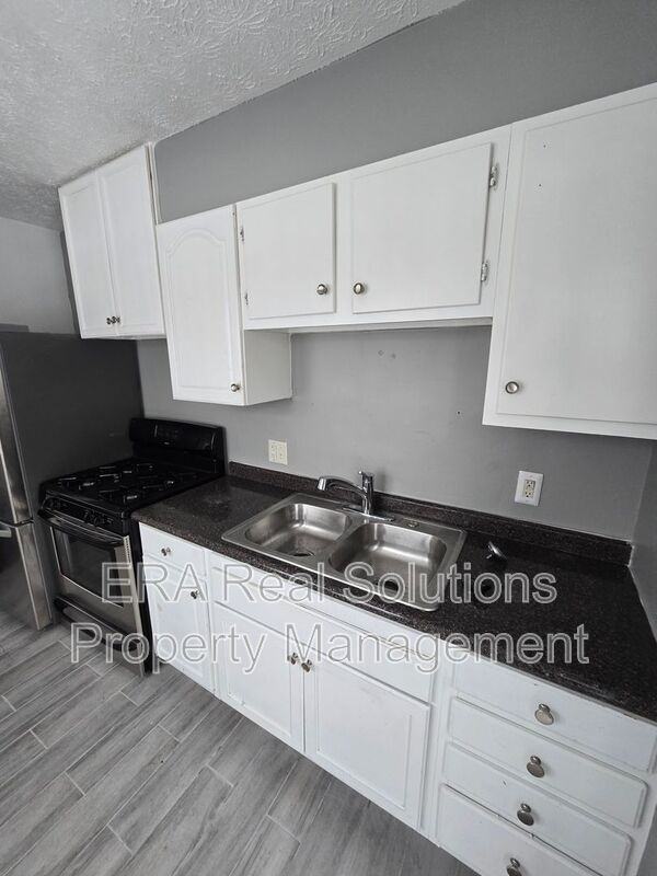 255 S Chase Ave #B - Photo 2 of 19