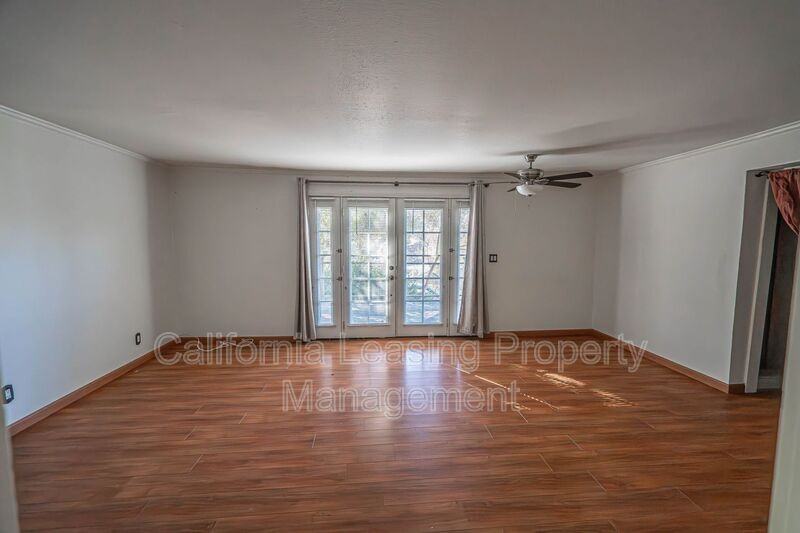 33244 Spring St - Photo 3 of 15