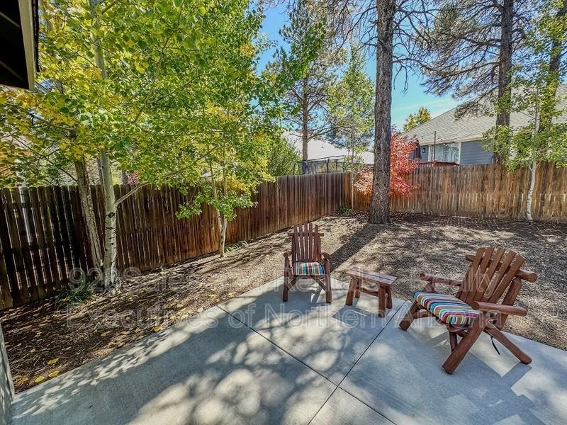 537 W Nugget Trl - Photo 3 of 45