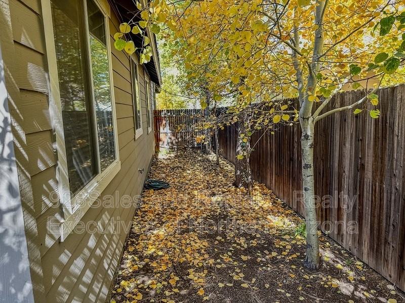 537 W Nugget Trl - Photo 4 of 45