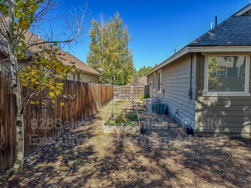 537 W Nugget Trl - Photo 7 of 45