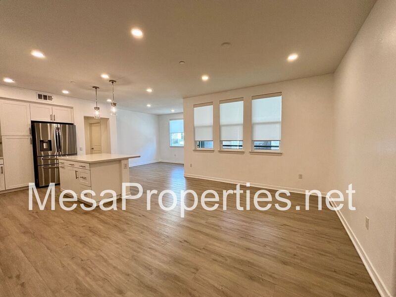 9378 Solaire Pl - Photo 5 of 26