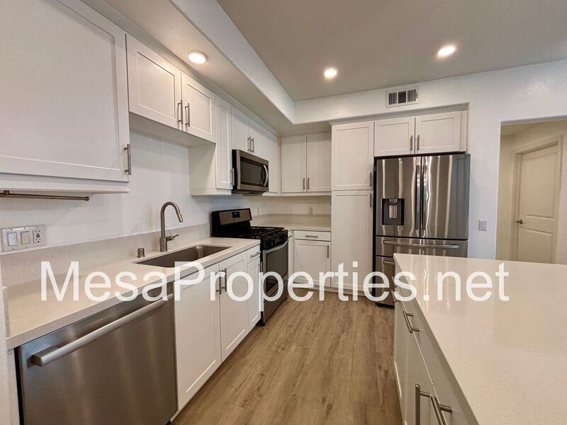 9378 Solaire Pl - Photo 7 of 26