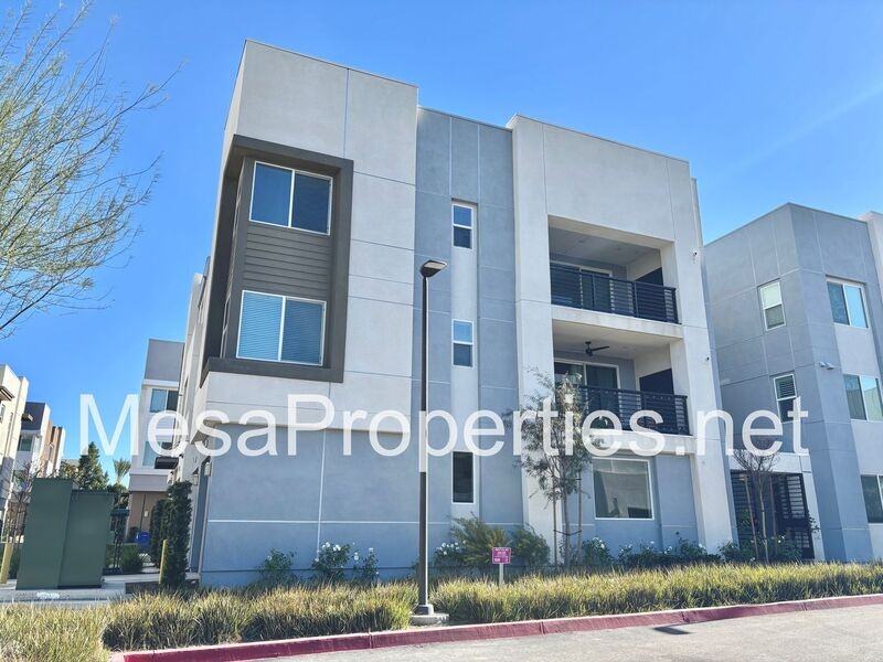 9378 Solaire Pl - Photo 3 of 26