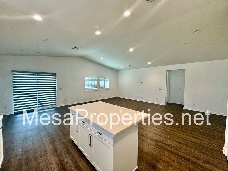 5229 Jarvis Ln - Photo 6 of 28