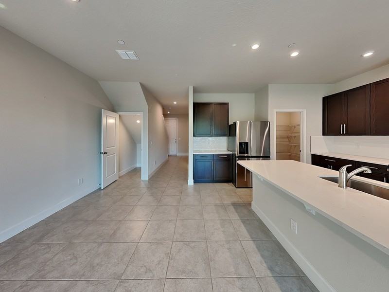 1942 Holden Ridge Ln - Photo 4 of 20