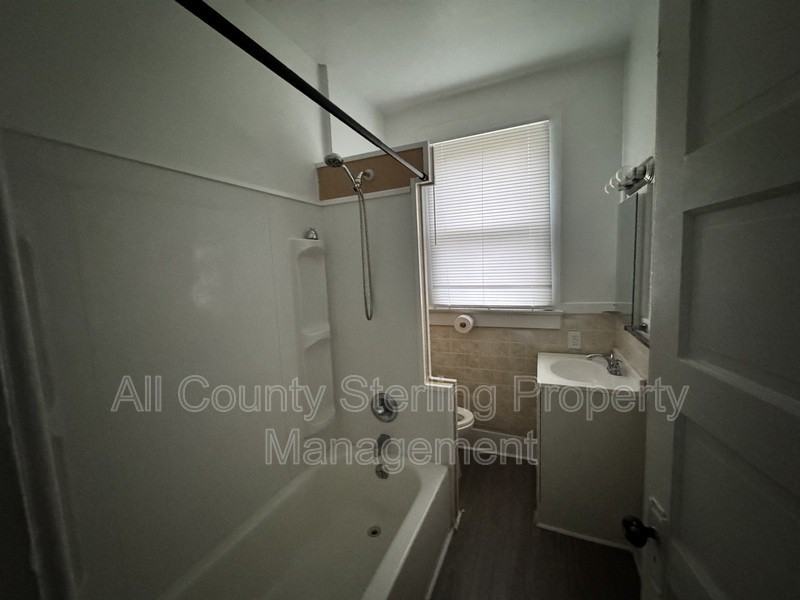 716 Nw 2nd Ave - Photo 7 of 9