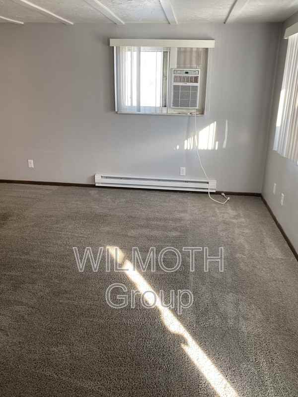 438 E Michigan St - Photo 2 of 12