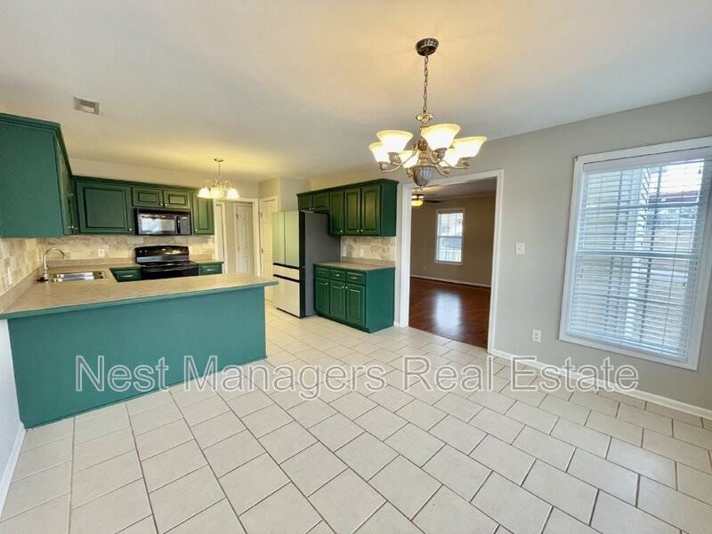 490 Greywalls Ct - Photo 7 of 29