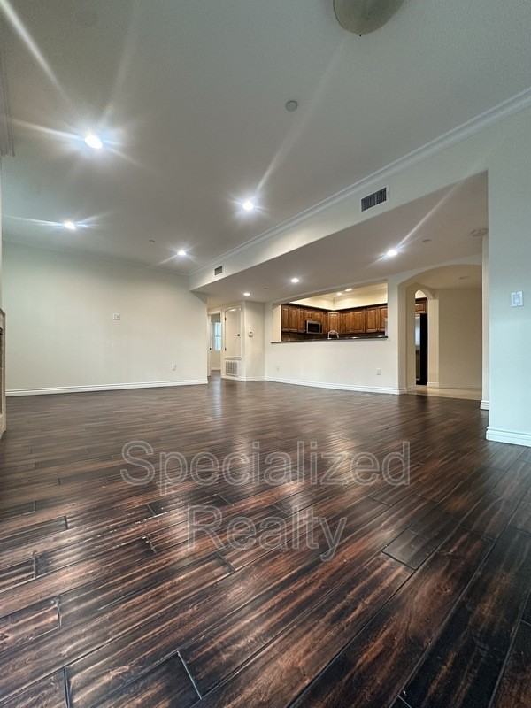 10921 Whipple St #204 - Photo 3 of 18