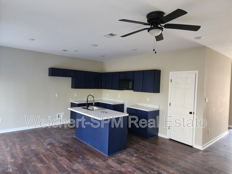 1015 S Somerville St - Photo 3 of 14