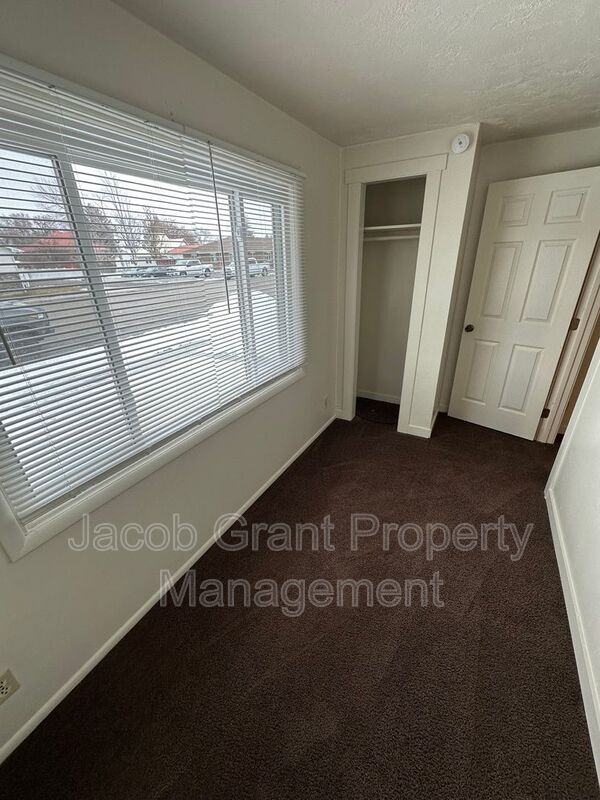 135 W Fremont Ave #1 - Photo 6 of 11