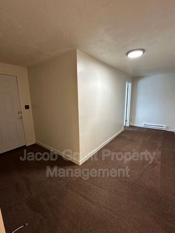 135 W Fremont Ave #1 - Photo 7 of 11