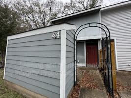 featured image of 44 Phlox Dr