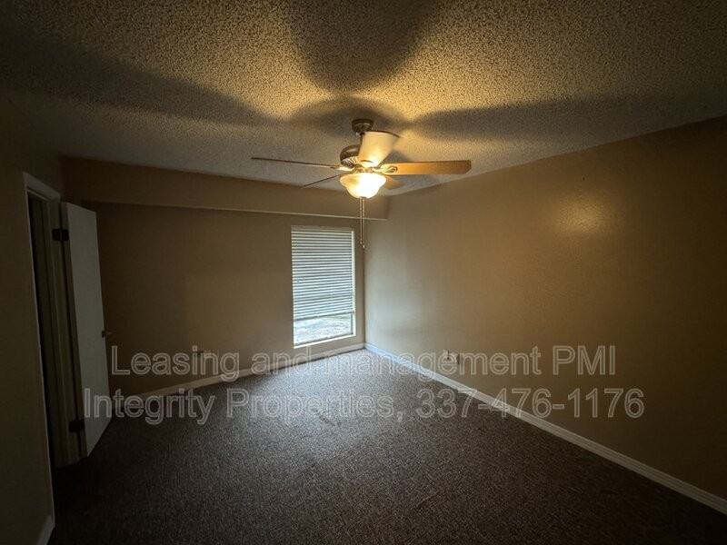 44 Phlox Dr - Photo 3 of 11