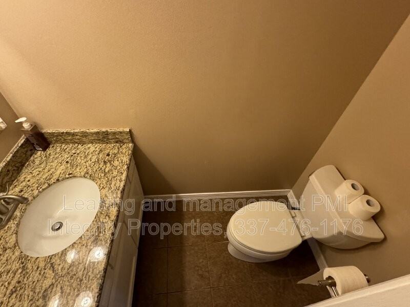 44 Phlox Dr - Photo 5 of 11