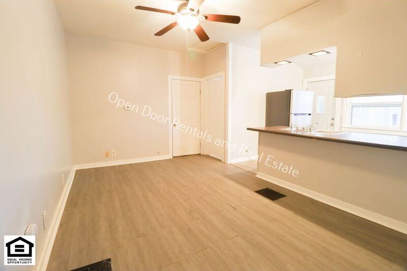 201 1/2 20th St - Photo 3 of 10