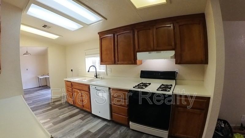 5957 Wiget Ave - Photo 6 of 21