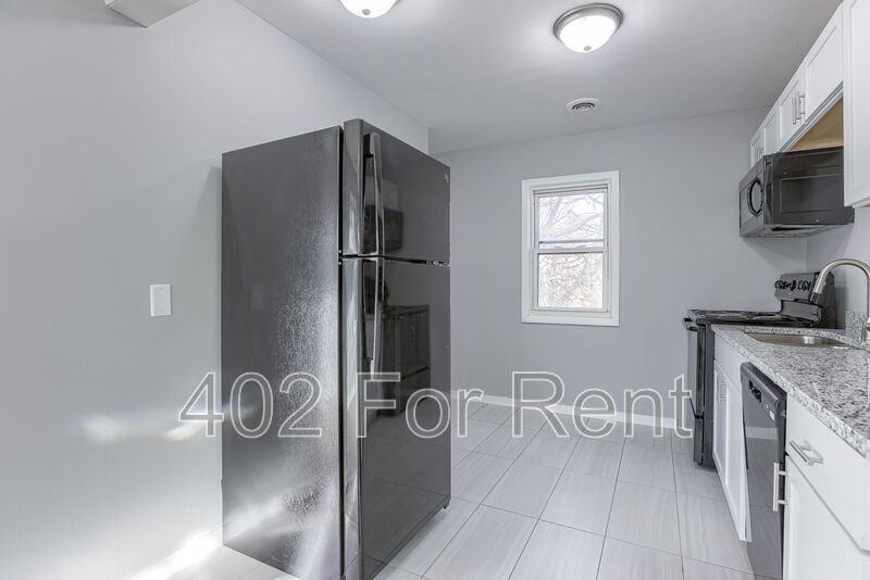 3806 Binney St - Photo 4 of 25