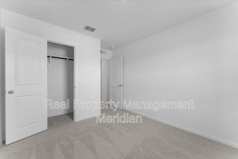 1821 Pentro Pkwy - Photo 3 of 20