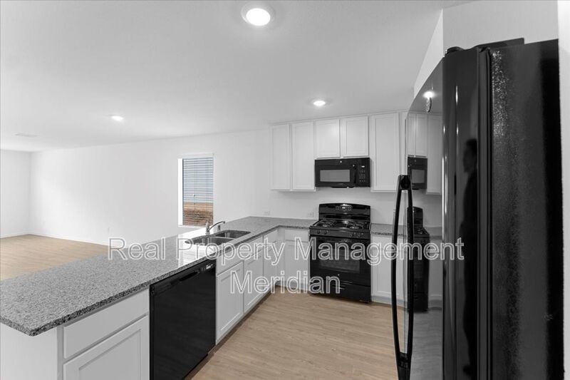 1821 Pentro Pkwy - Photo 6 of 20