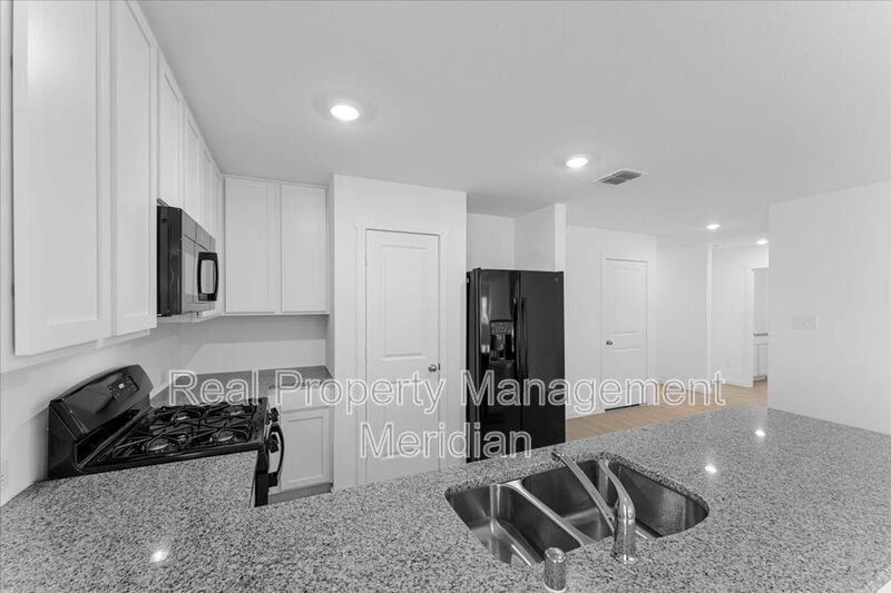 1821 Pentro Pkwy - Photo 7 of 20