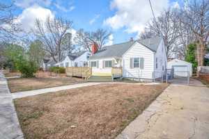 featured image of 3405 Somme Ave
