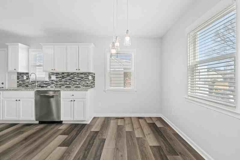 3405 Somme Ave - Photo 4 of 31