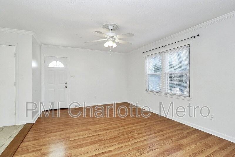 9916 Windrift Rd - Photo 6 of 22